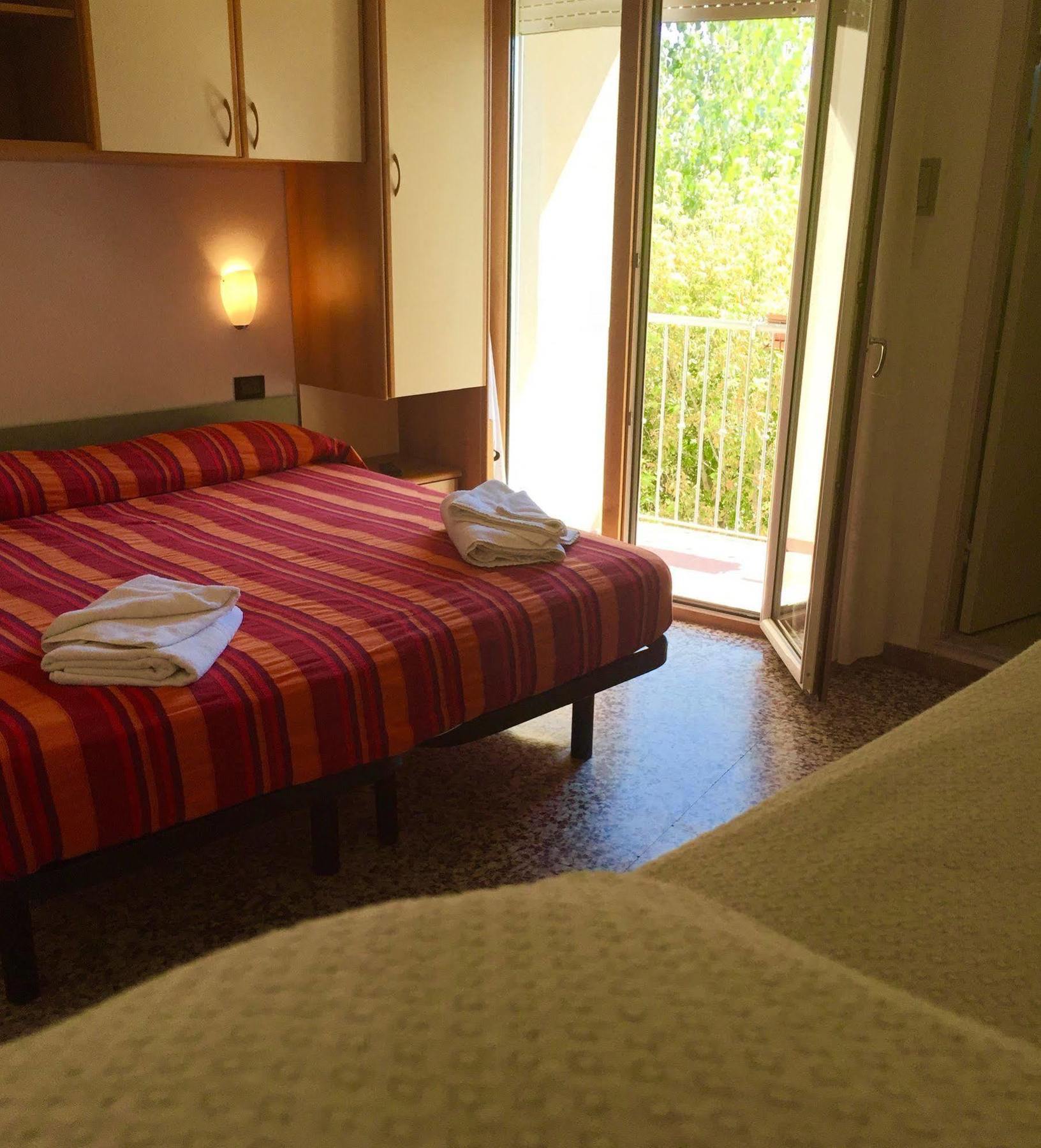 Hotel Mehari 里乔内 外观 照片
