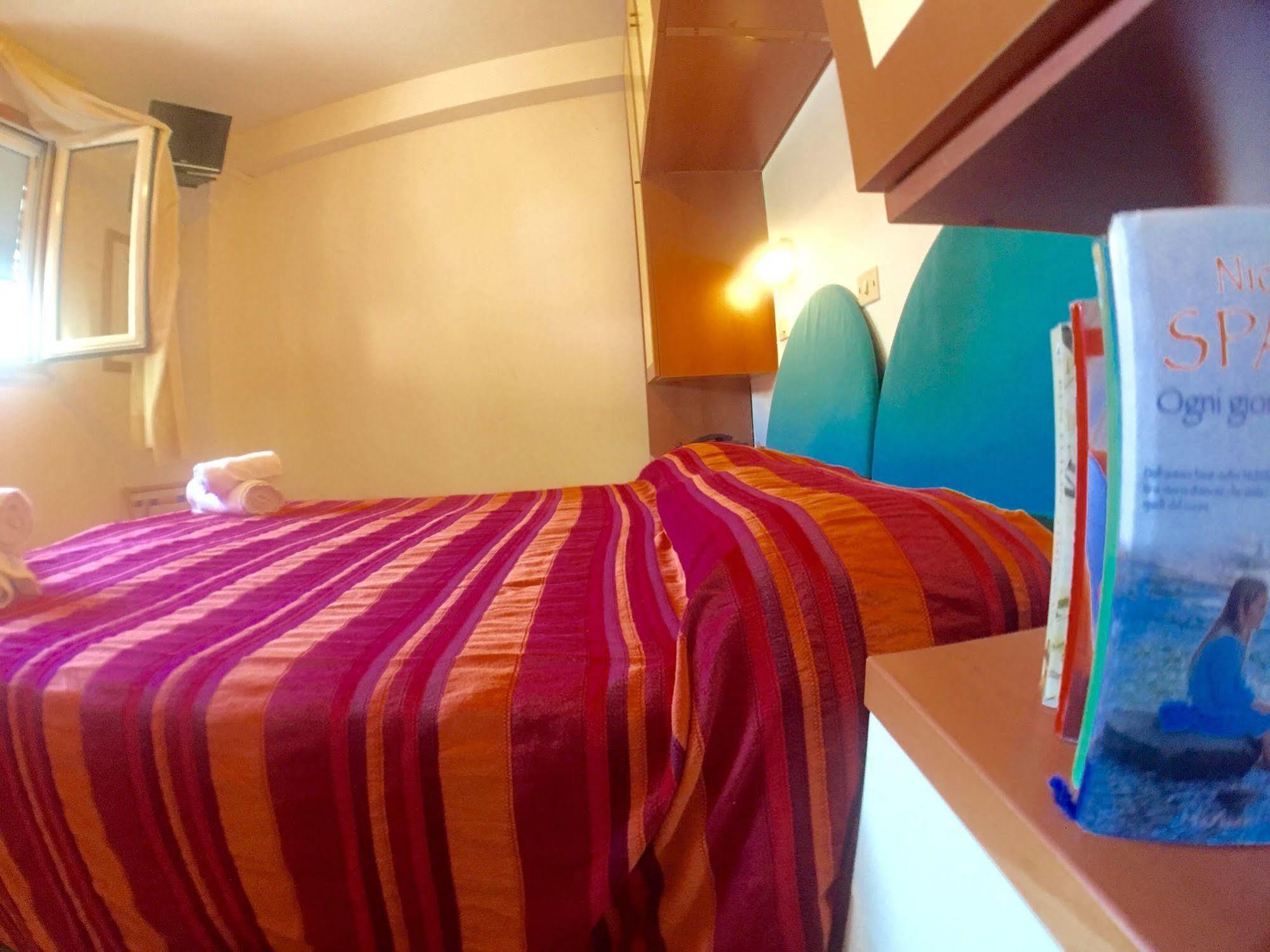 Hotel Mehari 里乔内 外观 照片