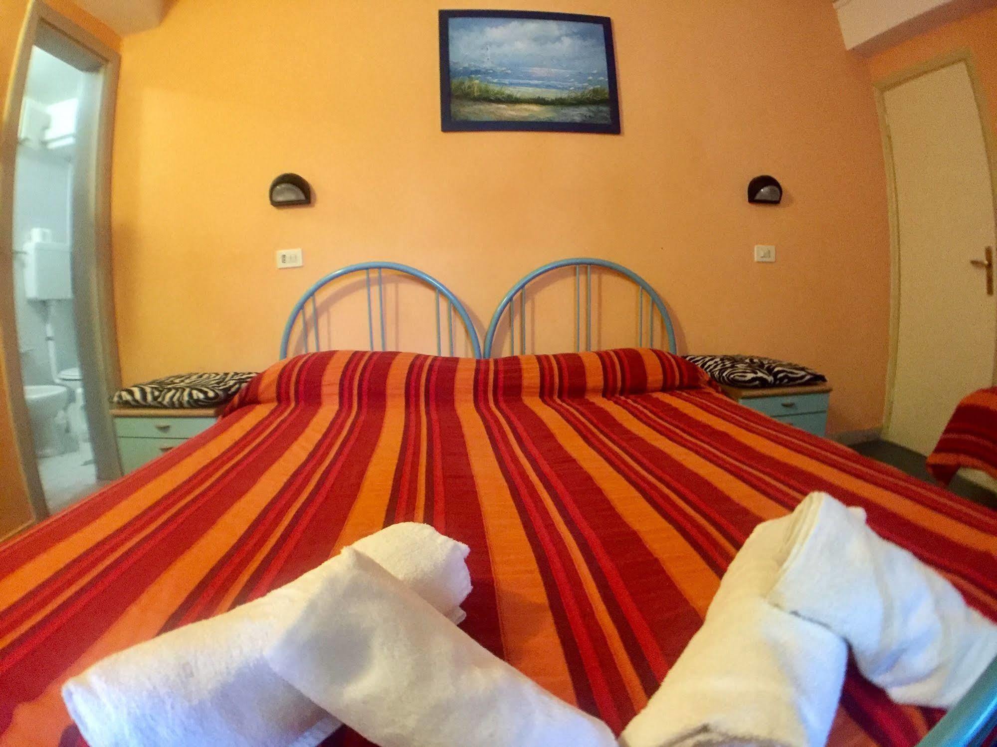 Hotel Mehari 里乔内 外观 照片